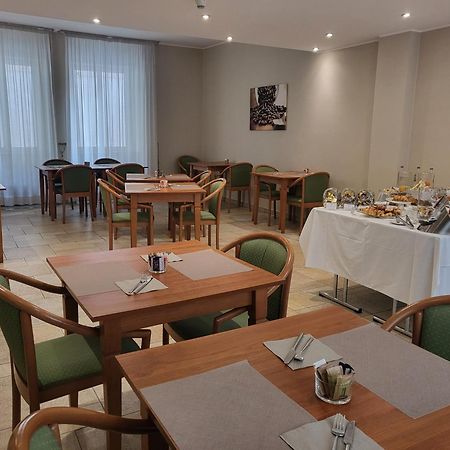 Hotel Lux Αλεξάνδρεια Εξωτερικό φωτογραφία