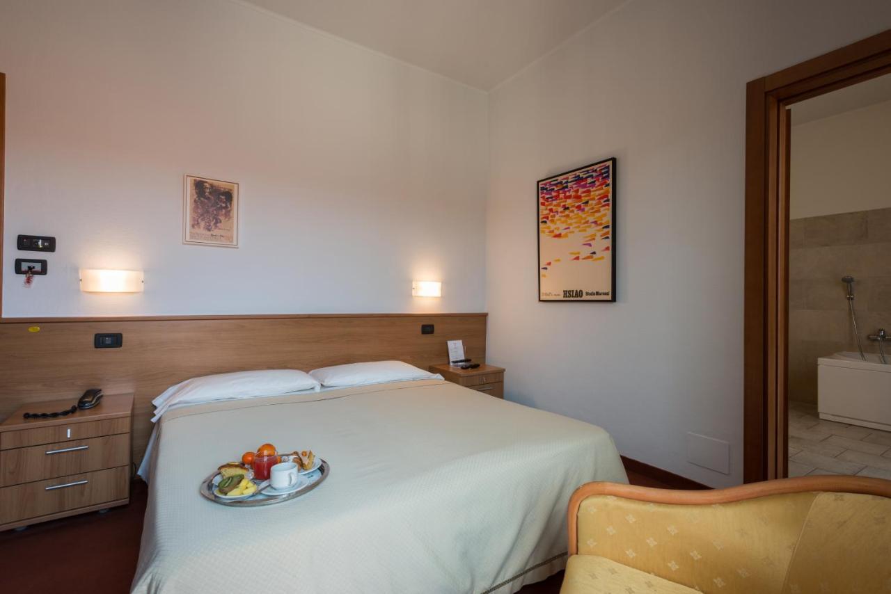 Hotel Lux Αλεξάνδρεια Εξωτερικό φωτογραφία
