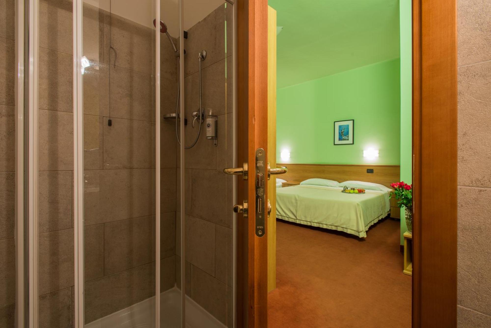 Hotel Lux Αλεξάνδρεια Εξωτερικό φωτογραφία
