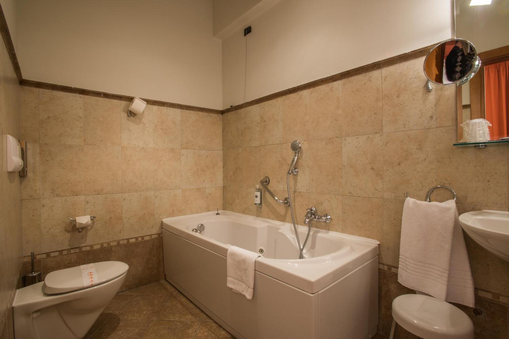 Hotel Lux Αλεξάνδρεια Εξωτερικό φωτογραφία