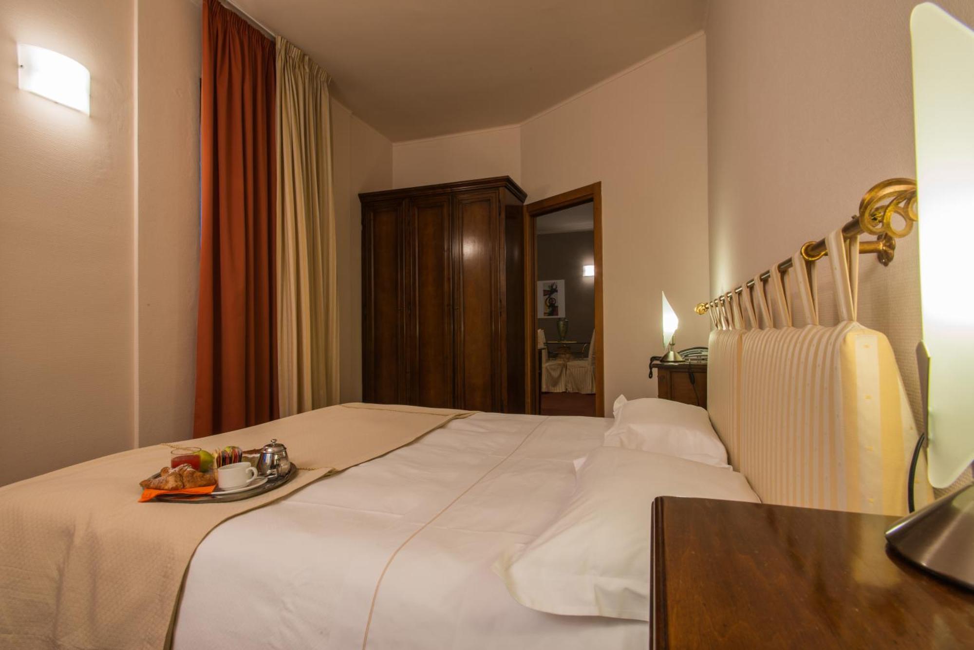 Hotel Lux Αλεξάνδρεια Εξωτερικό φωτογραφία