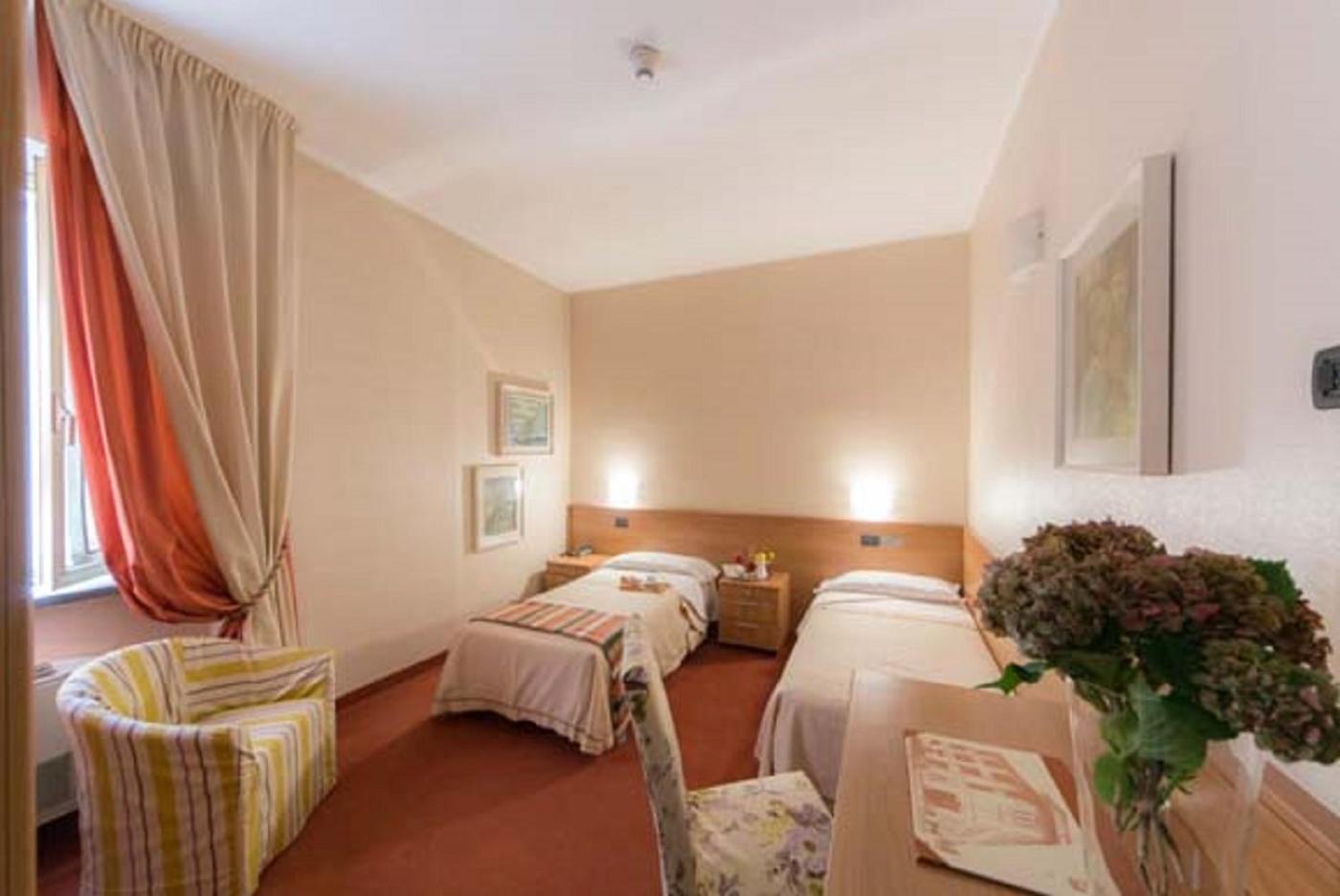 Hotel Lux Αλεξάνδρεια Εξωτερικό φωτογραφία