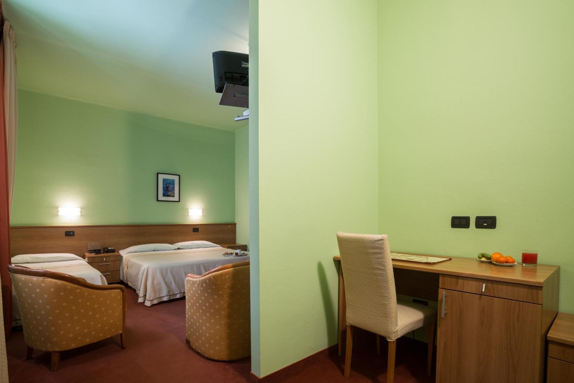 Hotel Lux Αλεξάνδρεια Εξωτερικό φωτογραφία
