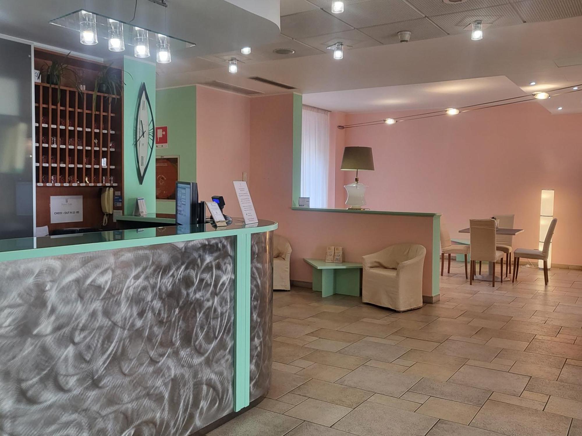 Hotel Lux Αλεξάνδρεια Εξωτερικό φωτογραφία