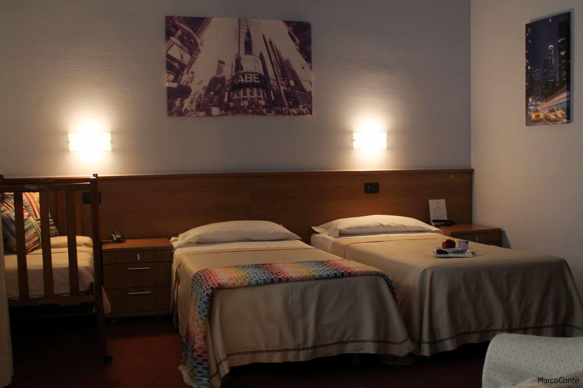 Hotel Lux Αλεξάνδρεια Εξωτερικό φωτογραφία