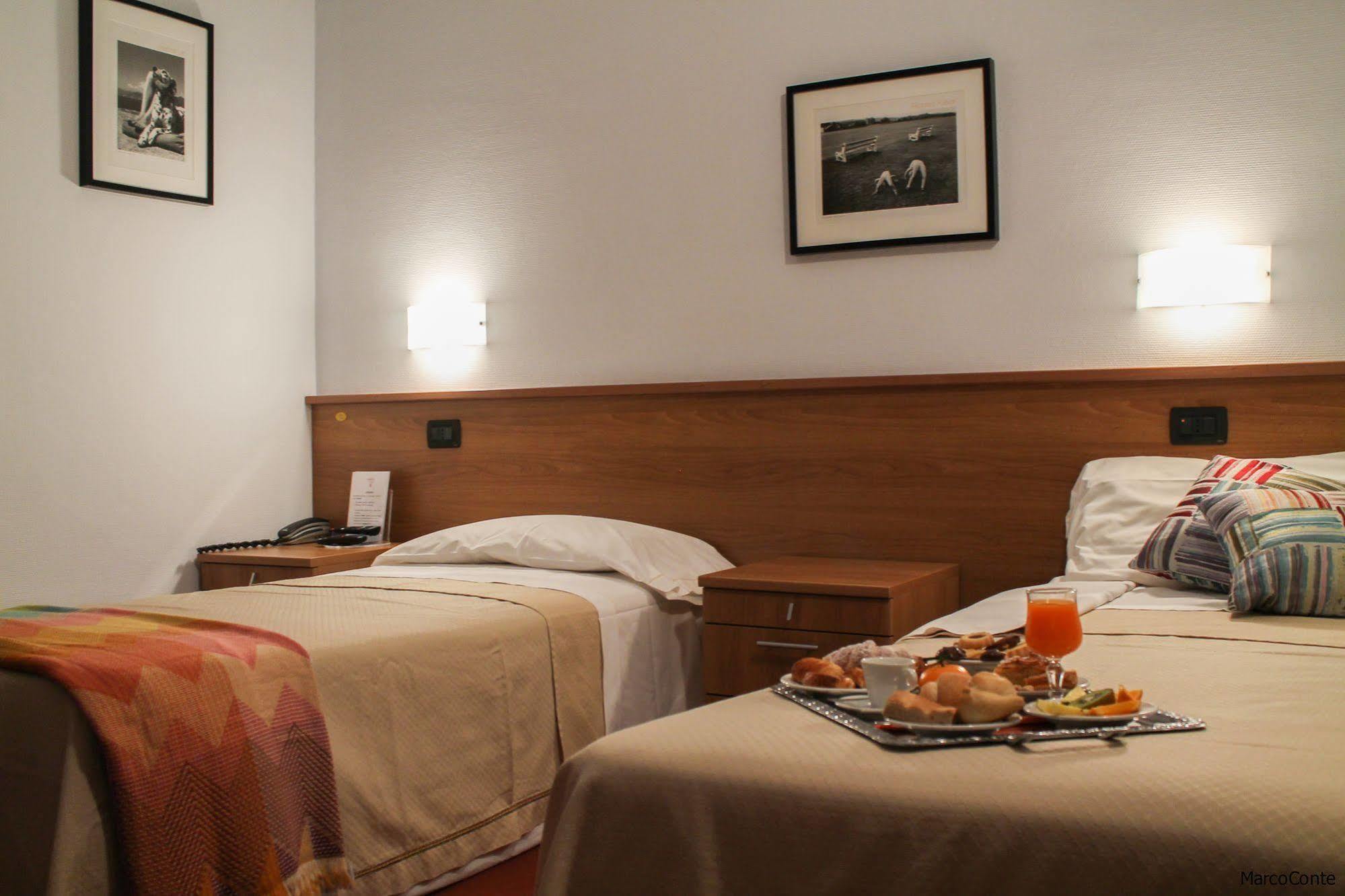 Hotel Lux Αλεξάνδρεια Εξωτερικό φωτογραφία