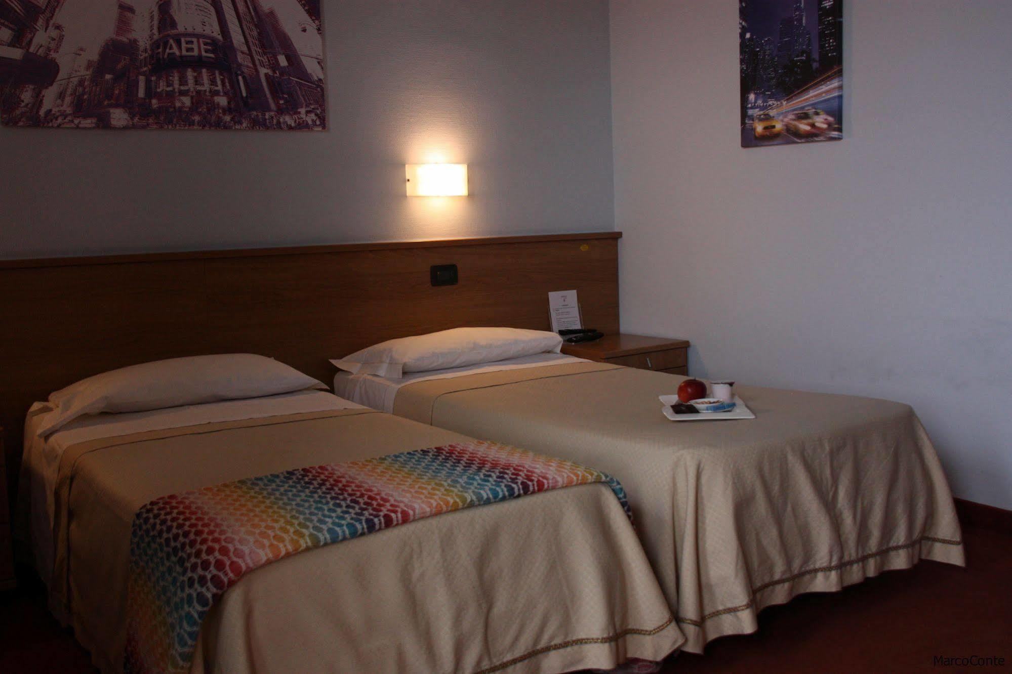 Hotel Lux Αλεξάνδρεια Εξωτερικό φωτογραφία